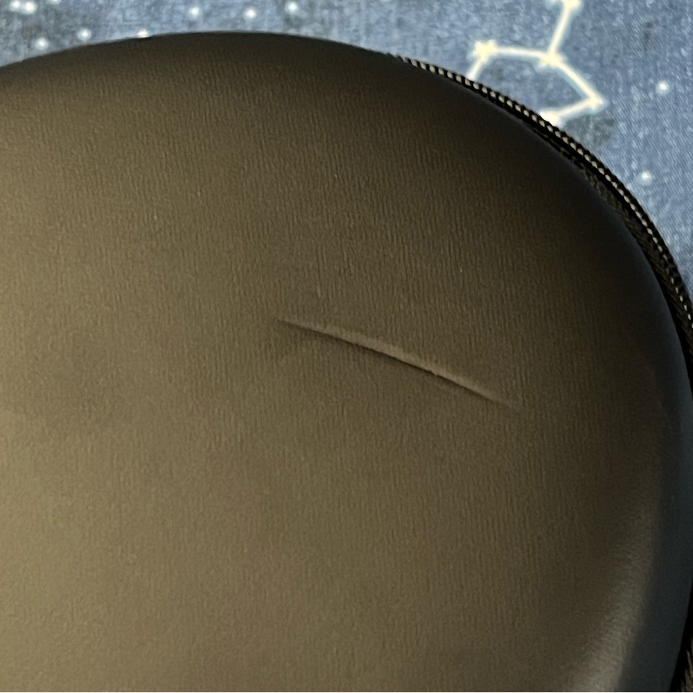 💜Black Headphone Case - Picture 3 of 8